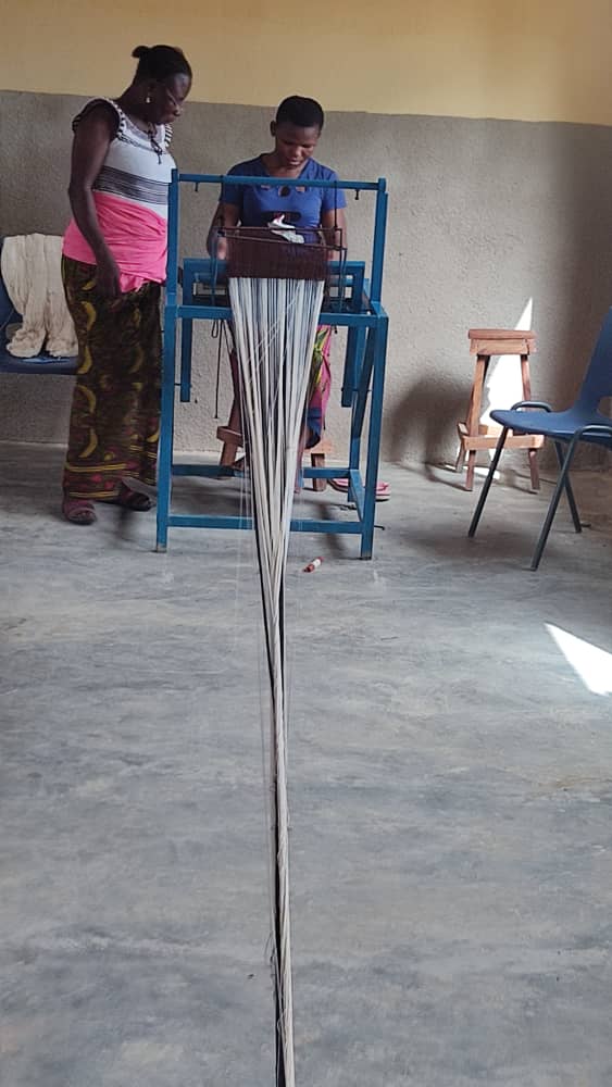 Weaving class making fabric 