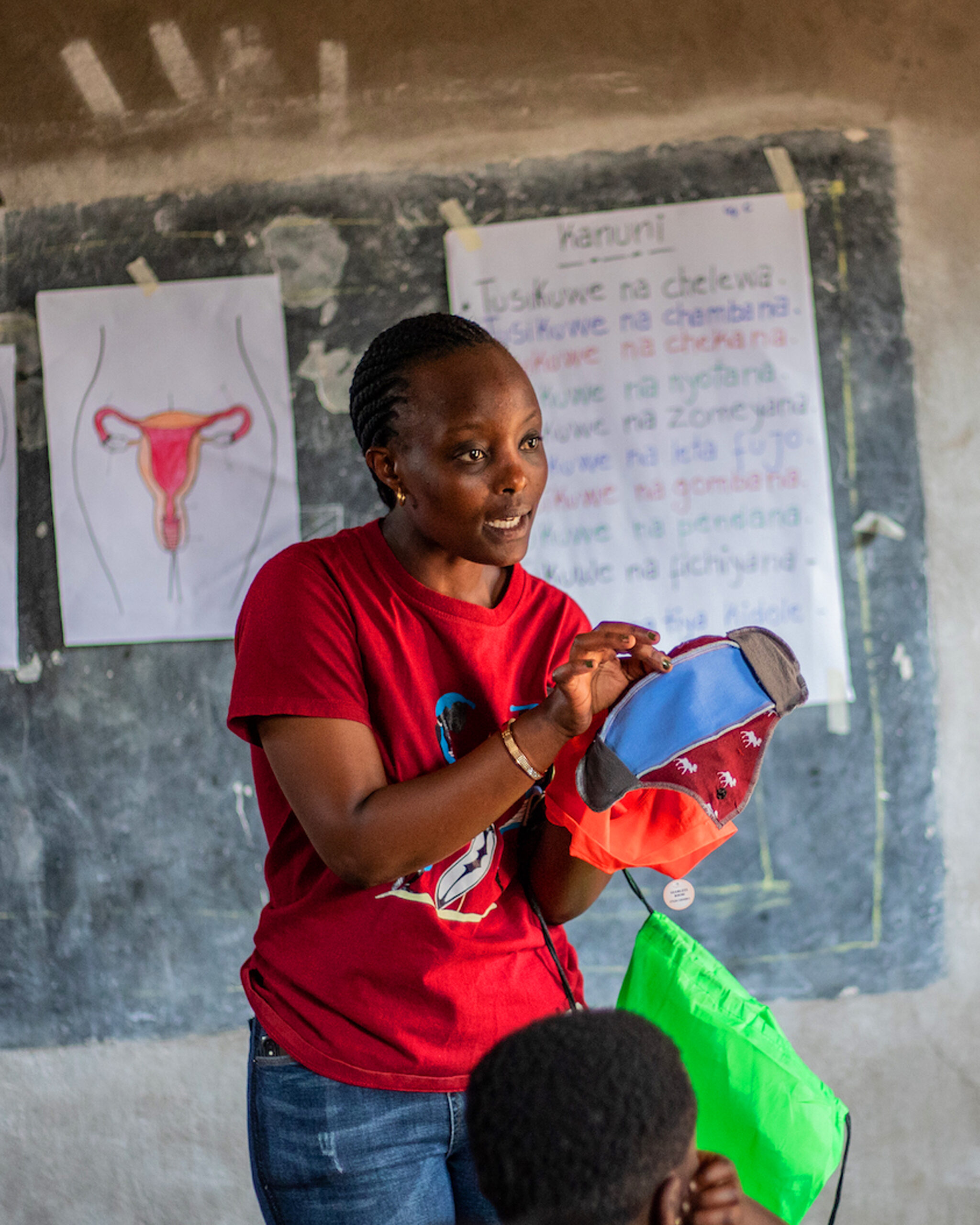 teaching girls how to use feminine pads